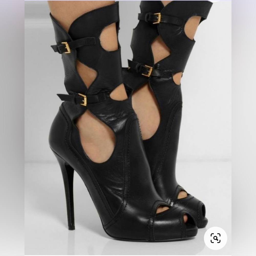 Alexander McQueen Black Leather Cutout Accent Boots
Size 38.5 - Picture 2 of 12